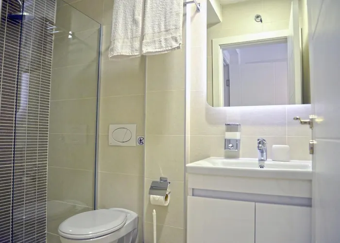 Vilamihaela 3* Skopje